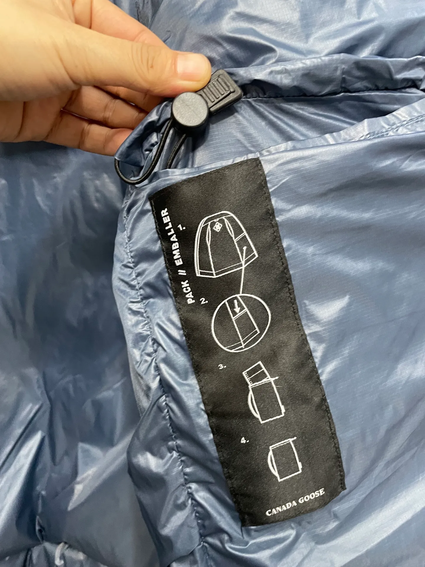 P560 Canadian brand CanadaGoose men's and women's CROFTON lightweight down vest 2229M DWR water-repellent treatment WindWall windproof fabric 700 fleece filling original mold opening details one to one production The upper body effect is stunning Exclusively available on the Xiaohongshu purchasing platform The highest version on the market Size: XS S M L XL XXL